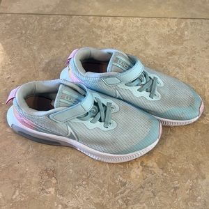 GUC girls nike zoom Acadia size 1